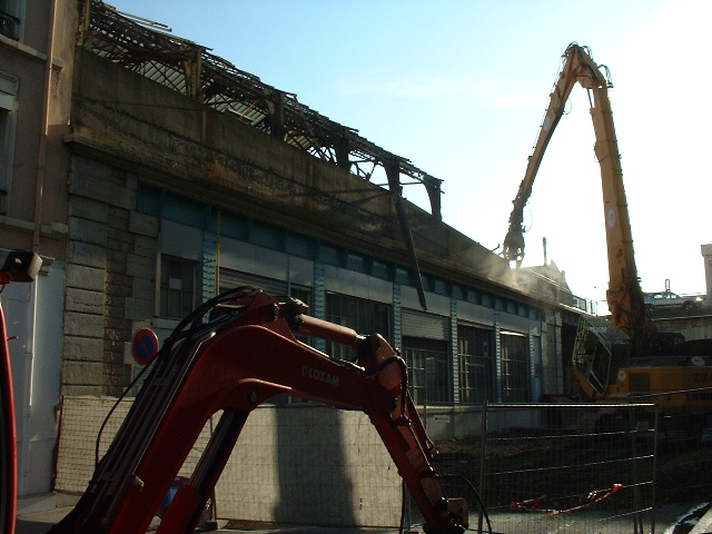 La dmolition avant la reconstruction